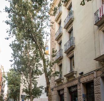 El Born Apartment | BCNGOTIC 41