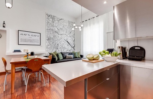 Nomentano Apartment | BDC - Stairway to Heaven