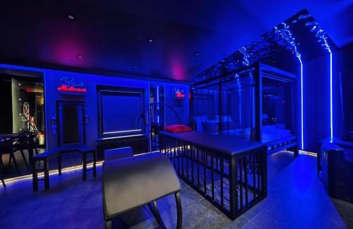 Praga Poludnie Apartment | BDSM Apartament Warszawa Luxxx - ADULTS ONLY - TYLKO DLA DOROSŁYCH