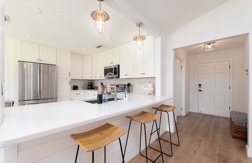 Beach Haven House | Be A Nomad | Spacious 4 BR Close to Mayo & Beaches