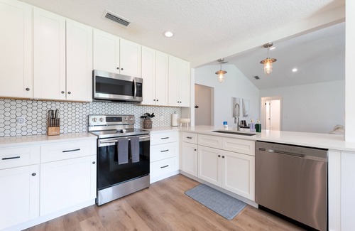 Beach Haven House | Be A Nomad | Spacious 4 BR Close to Mayo & Beaches