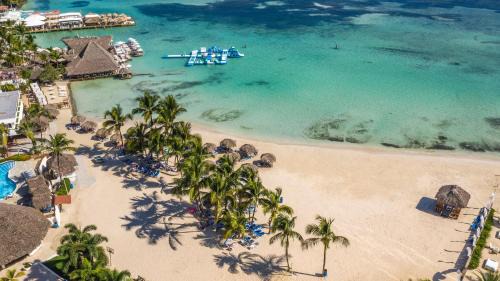 Boca Chica Resort | Be Live Experience Hamaca Beach