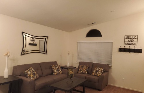 Salinas House | Be Our Guest for 10 at Simply a Spacious Stay