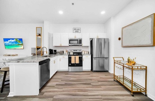 Four Corners House | Be still and relax