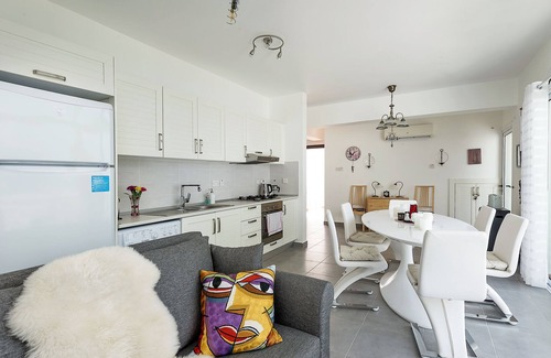Kucukerenkoy Apartment | BE THE FIRST TO BOOK AND WIN A SPECIAL GIFT FROM US!!!