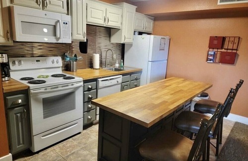 St. George Condo | Be the first to stay in this Beautiful Sportsvillage Condo