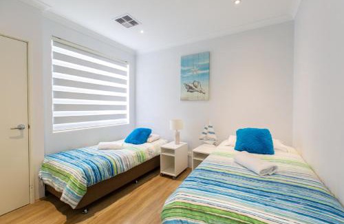 Geographe House | Be Wowed by Bayou Family Fun by the Beach