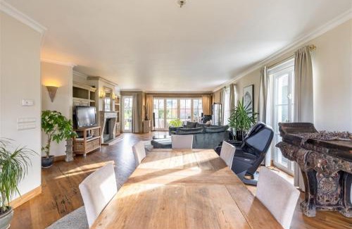 Maaseik Bed & Breakfast | Be Zen, By PP