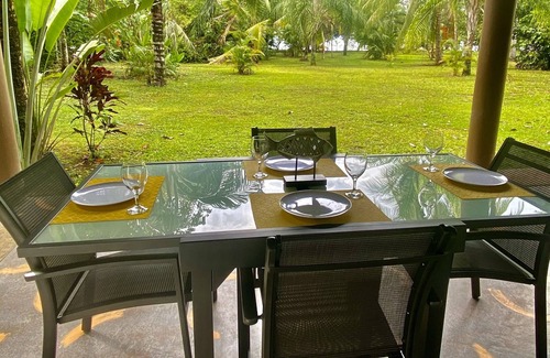 Langostino House | Beachfront Home, Pilon de Pavones!