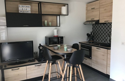 Merville-Franceville-Plage Apartment | Beachfront Studio in Merville-Franceville with Terrace for 3 Guests