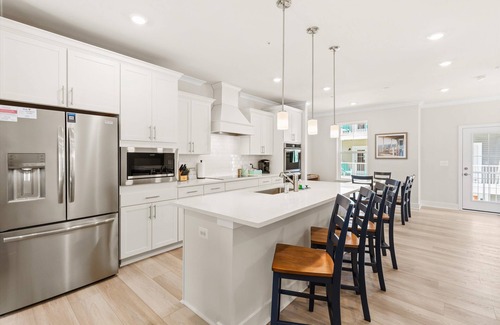 Caine Woods House | Beach 1 Block,10% SALE!,Pets,King Beds,Linens,Air Hockey,Arcades,Beach Gear