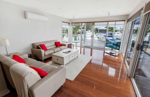 Paynesville House | Beach 2