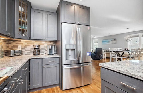 Long Beach House | Beach 45: Large, Modern Home Situated on the Davis Canal, Around 500 Feet to Bea