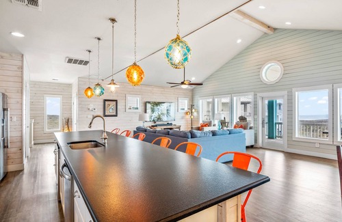 Port Aransas House | Beach-A-Holic | Views, Private Pool, Walk To Beach
