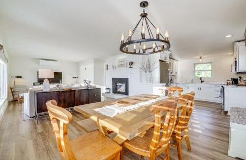 Lagoon Point House | Beach Access, Deck Waterfront Whidbey Island Home