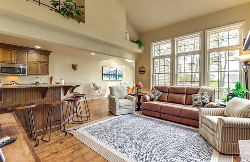 Lake Harmony House | Beach Access & Hot Tub: Retreat in Lake Harmony!