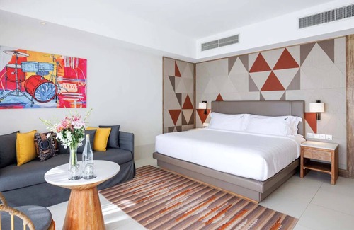 Farukolhufushi Island Hotel | Beach Access Studio with Terrace & Island Vibes