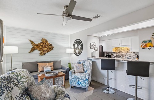West Panama City Beach Condo | Beach Across the Street! Stylish 1BR Condo Near Pier Park & Pools - Summer Deals!