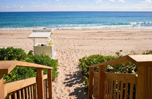 Hillsboro Beach House | Beach Adventure! 3 Stylish Units, Pets Allowed, Parking, Onsite Pool!