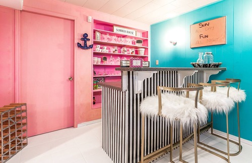 Markerville House | BEACH AND BAR