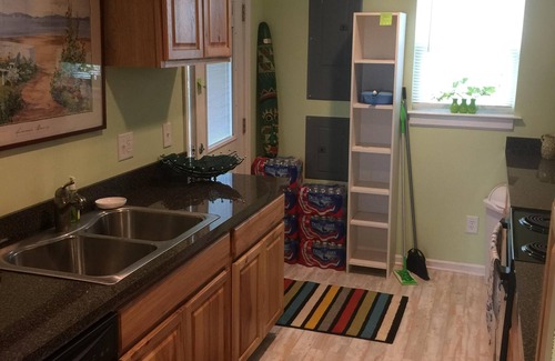 Dam Neck House | beach and boardwalk fun 3 1/2 block away -convention center 5 minuets away