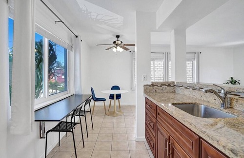 North Beach Apartment | Beach and Pool Retreat in Hollywood Beach