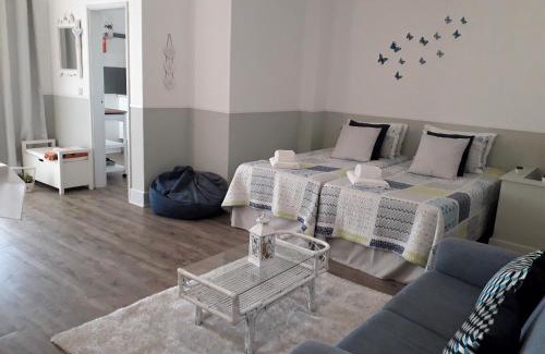 Porto de Mos Apartment | Beach and Pool Studio Apartment