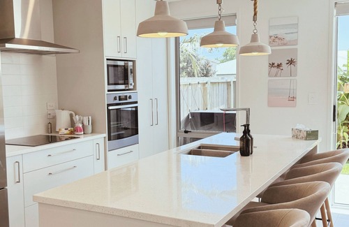Papamoa Beach House | Beach and waffles @Papamoa