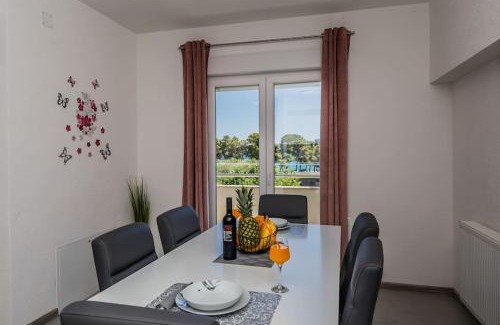 Kastel Stafilic Apartment | Beach apartment Anđela A2