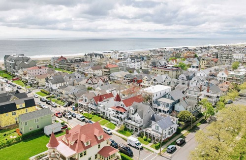 Ocean Grove Apartment | Beach Apt #2, Bright Studio w/Kitchen and Bath