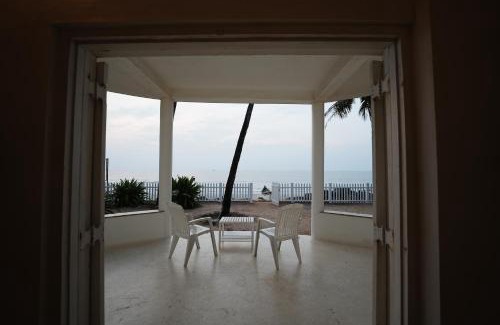 Tonse West Villa | Beach at the White House