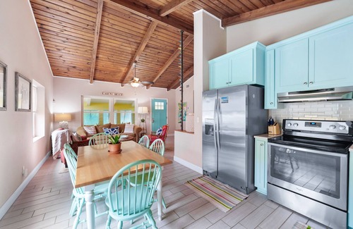 Laguna Beach Estates House | Beach Baby | Charming Cottage | Private Pool & Golf Cart Included
