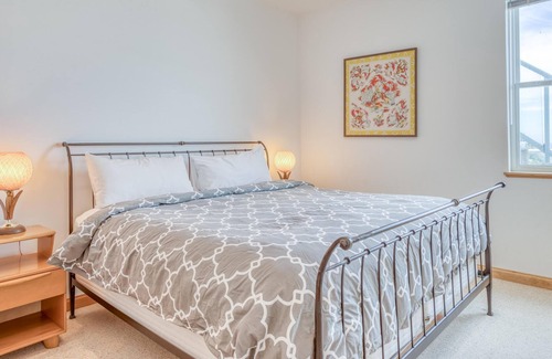 Lincoln City Villa | Beach Baby