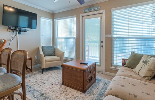 Galveston Condo | Beach Beauty - Spectacular top-floor balcony views at Seascape!