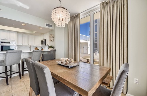 Destin Condo | Beach Blessings @ Silver Beach Towers | 2 Pools | 1st Floor | Fun Pass | Direct Pool & Beach Access
