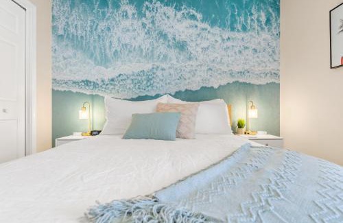 Panama City Beach House | Beach bliss awaits! - Beach, Pools, Tiki-Deck, Arcade, Putting green, Family Fun!