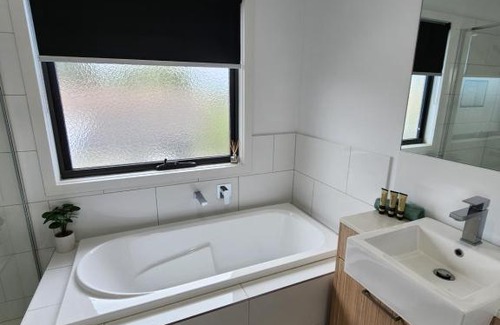 Capel Sound House | Beach Bliss - Queen Bedroom Shared Space
