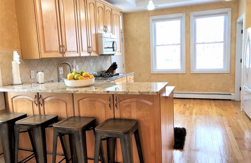 Ventnor City House | Beach Block 11 BDR Home