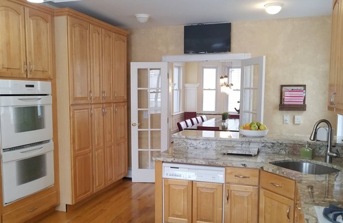 Ventnor City House | Beach Block 11 BDR Home