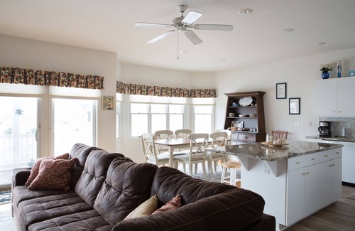 South End Condo | Beach Block 1st Floor,4 Bedroom, Steps from Beach