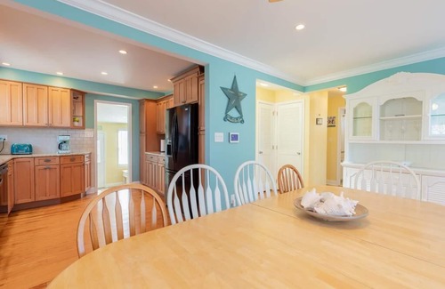 Villas House | Beach Block, Water View with Pool. Sleeps 12