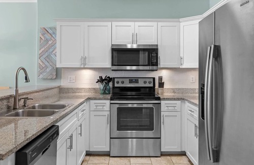 West Panama City Beach Condo | Beach Breeze by AvantStay | Beachfront, Beach Chairs Included, 2 Pools!