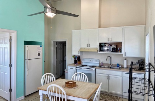 East End Cottage | Beach Bum Cottages - Sleeps up to 20 - Steps to Gulf Beach Access, Onsite Pool
