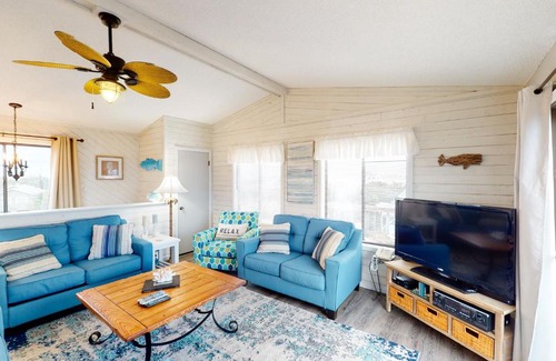 Avon House | Beach Bummin #103HC