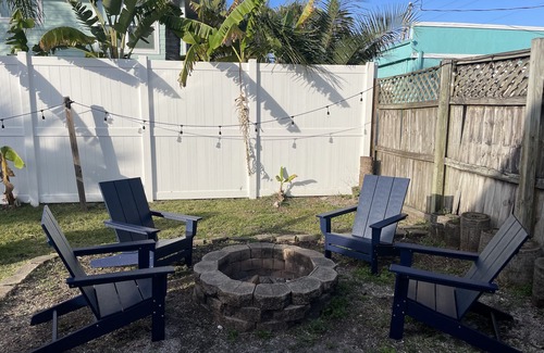 St. Augustine Beach House | Beach Bungalow 2BR/2BA 1‑block to Beach Fenced Yard Firepit