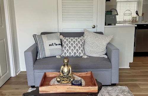 Asbury Park Apartment | Beach Bungalow in Asbury Park, NJ, centrally located 5 blocks from beach