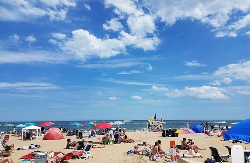 Asbury Park Apartment | Beach Bungalow in Asbury Park, NJ, centrally located 5 blocks from beach