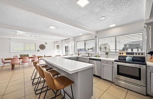 Jamaica Beach House | Beach Bungalow with Breathtaking Ocean Views