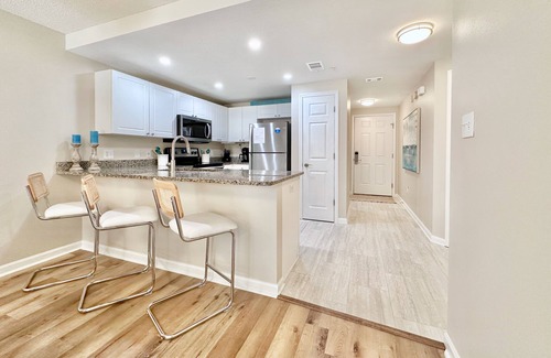 Miramar Beach Condo | Beach Chair Setup ☀️ Private Beach, Bath Remodel, Beach Equip, *Heated Pool ☀️ Tennis