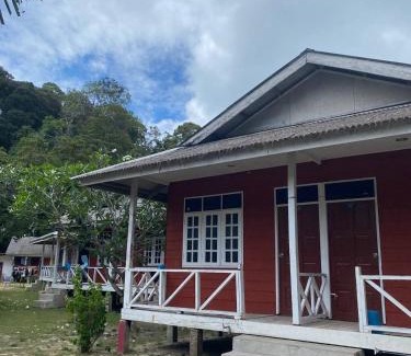 Pulau Perhentian Besar Hotel | Beach Chalet - Fauna Teluk Dalam